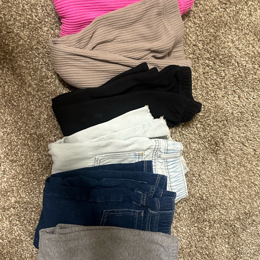 Lot of 6 bottoms for toddler girls